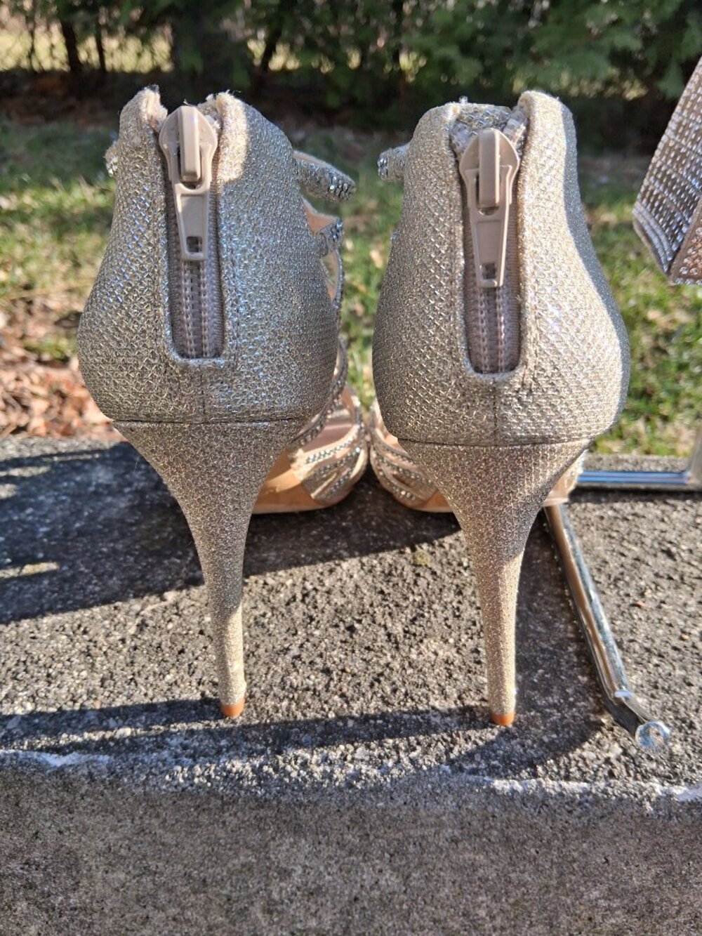 2 items = Women's Champagne Crystal Strappy Gold High Heel Sandals 7.5 and Bag - Picture 8 of 11
